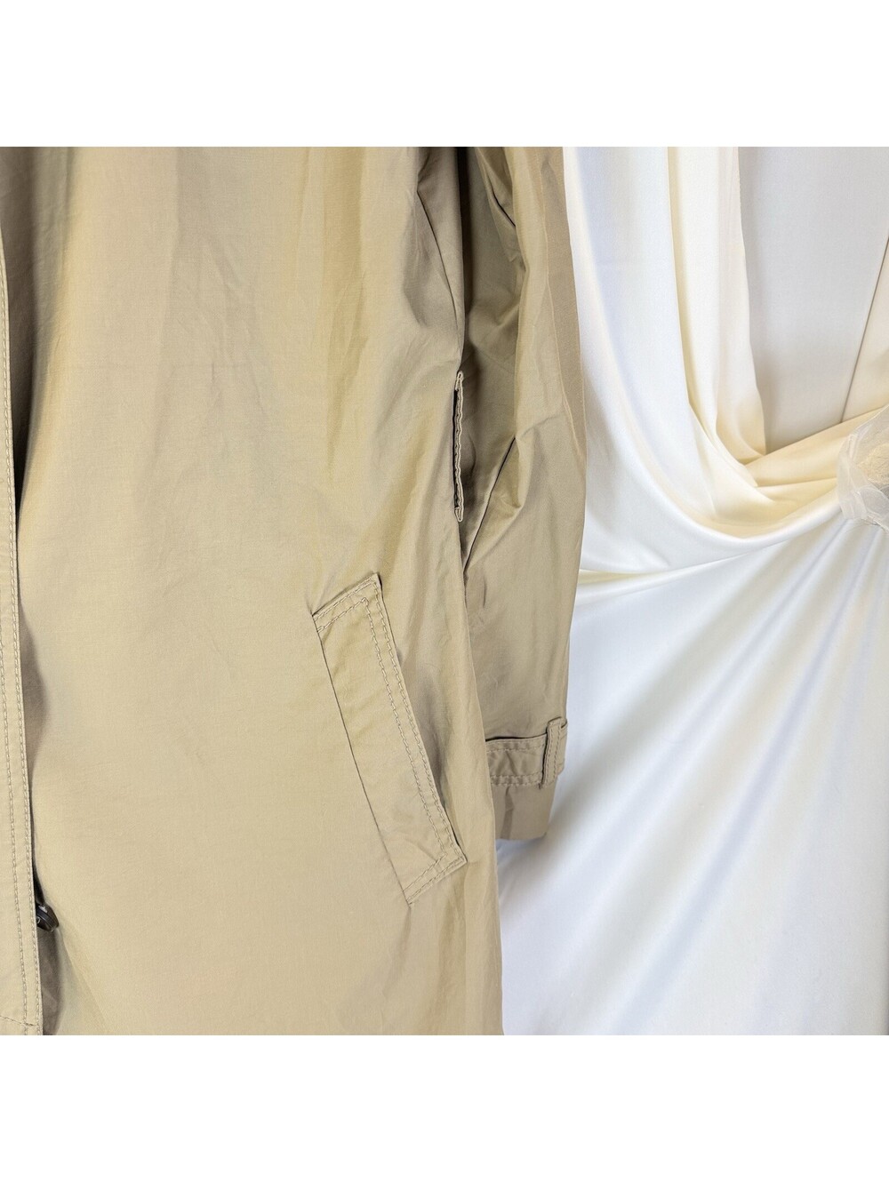 Gap Women's Beige Trench Coat Mid-Length Button Closure Pockets Size M - Picture 5 of 14